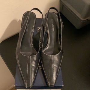 EUC Karen Scott Majestic Black Leather 1.5" Heels Shoe Pointy Toe ~8.5M Slip-on